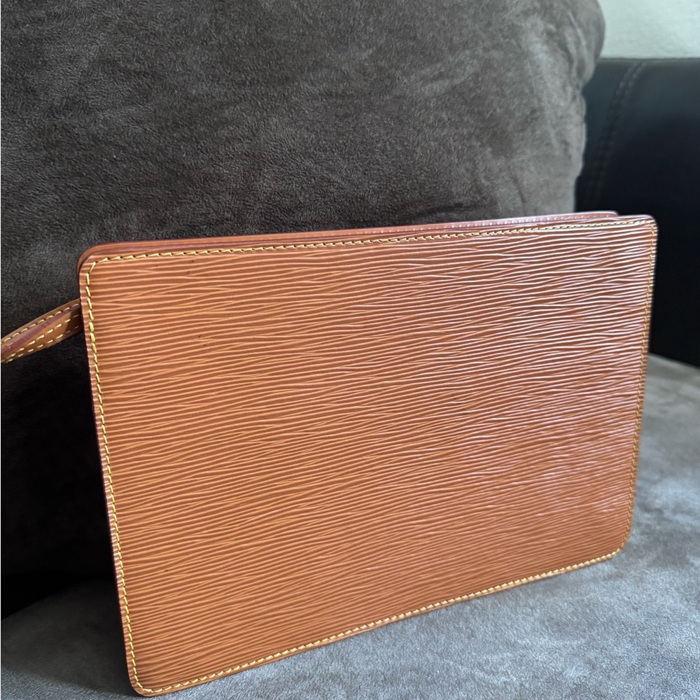 LV Epi Pochette